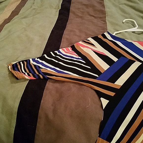 2 asymmetrical sleeve mini dresses - Picture 3 of 5